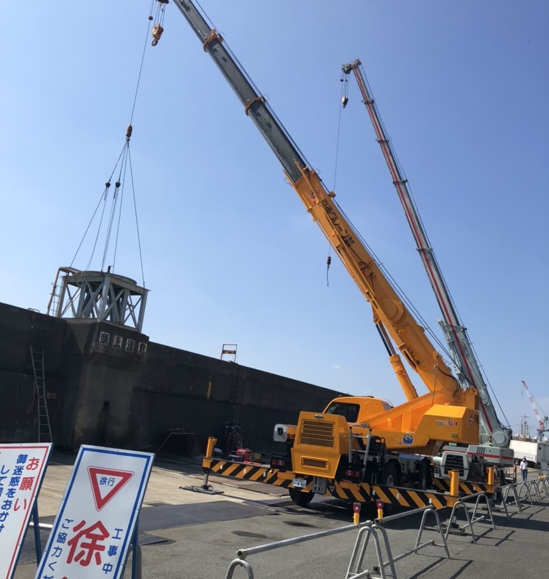 クレーンでの作業