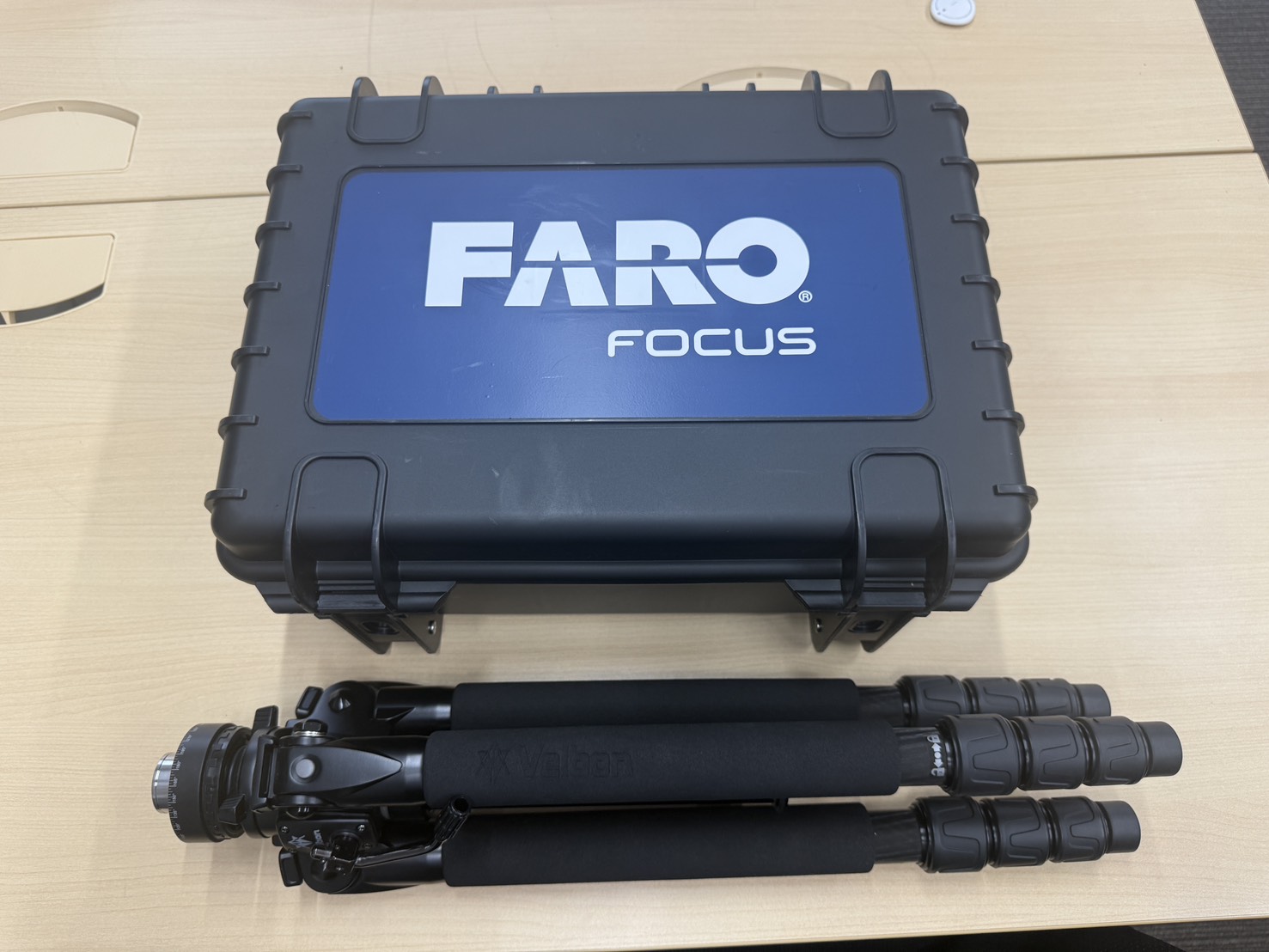 FARO Custodia Focus e treppiede